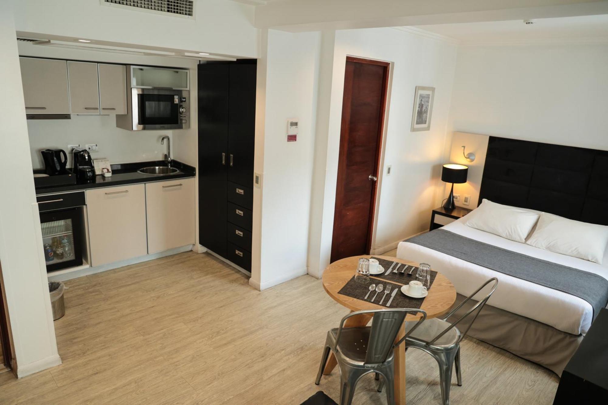 Hotel Sommelier Agustinas Сантьяго Экстерьер фото